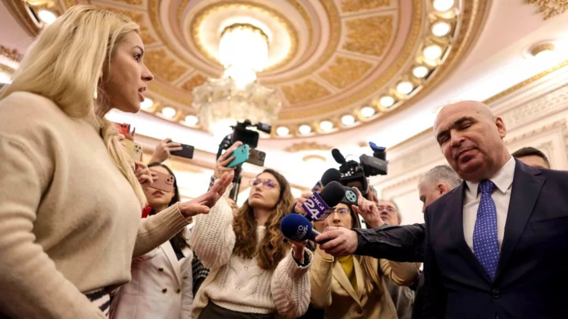 Cine este Cristina Tărteață, angajata din Senat revoltată de concedierile anunțate. Care este trecutul ei politic și ce studii are