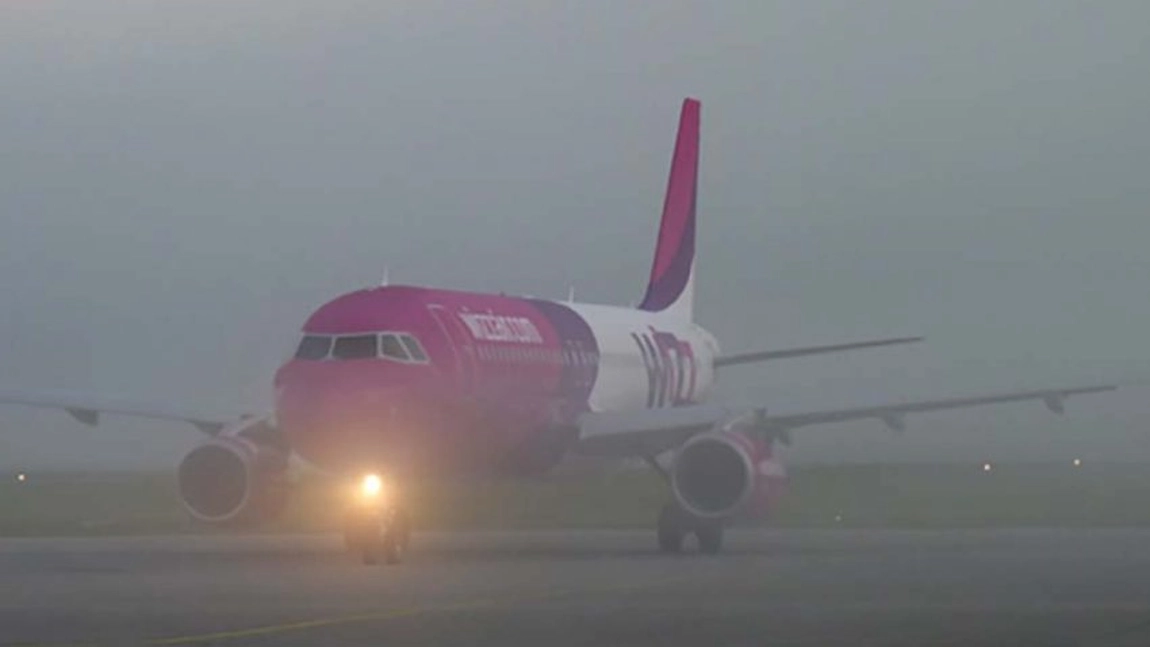 Zeci de familii au rămas pe drumuri din cauza zborurilor anulate de pe aeroportul din Iași: „Trebuia să ajung acasă de Revelion și am aterizat după 2 zile la Cluj”