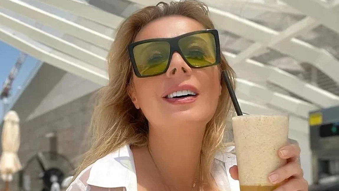 Dana Săvuică dezvăluie motivul pentru care a pozat în Playboy.  Cum au reacționat soțul și tatăl ei