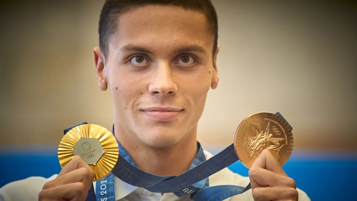 David Popovici pune tot mai mult accent pe forța fizică. Imagini din sală cu campionul olimpic la înot