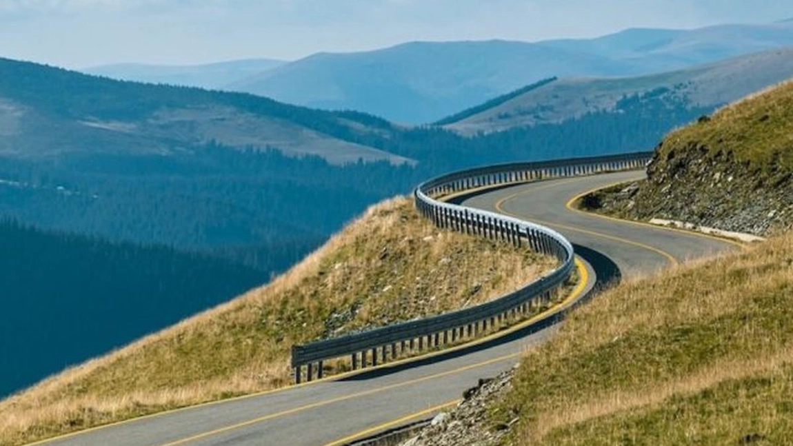 De unde se poate urca pe Transalpina? O călătorie spectaculoasă în inima Munților Parâng