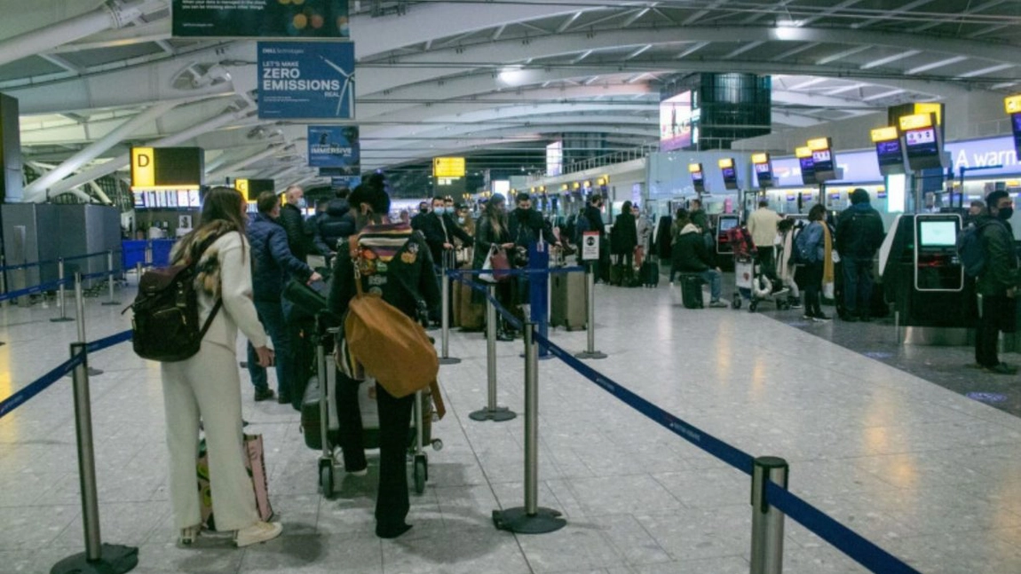 Românii nu pot intra în Marea Britanie fără acest document! Trebuie să îl cumperi