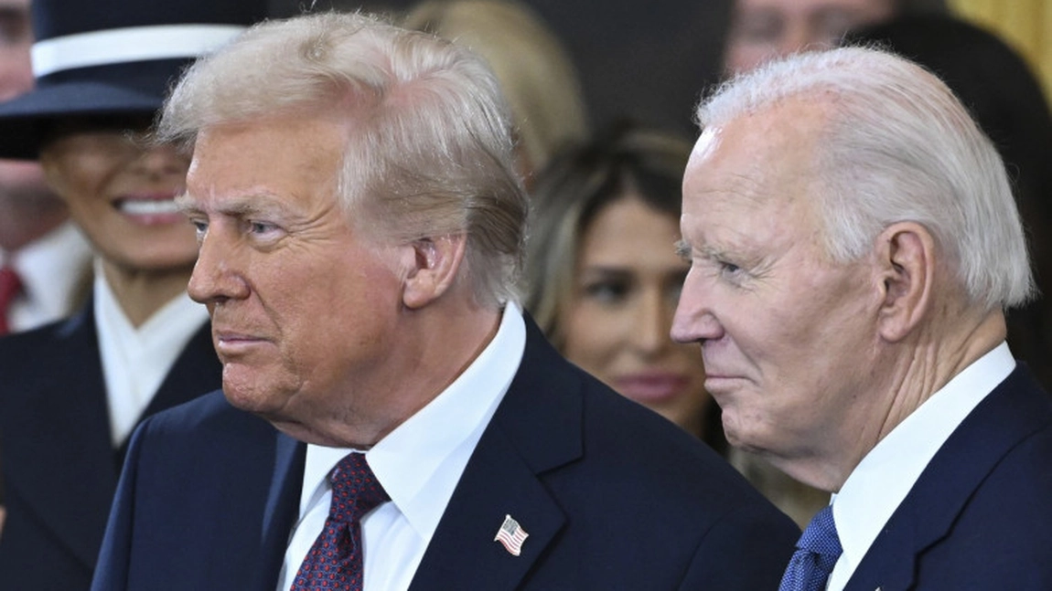 Donald Trump dezvăluie ce i-a scris Joe Biden în scrisoarea lăsată. Un plic alb pe care scria „47”