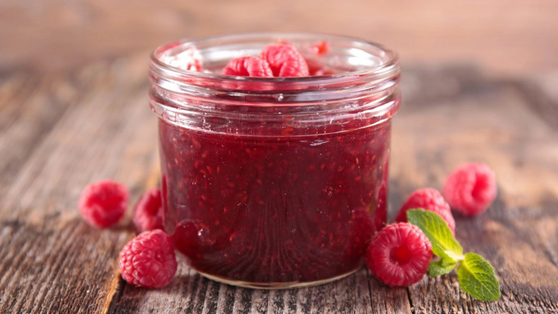 Gem de zmeură, rețetă simplă. Cum să te bucuri de un desert natural, fără conservanți sau aditivi