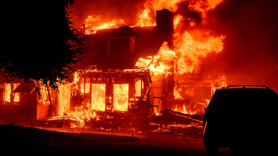 Incendii devastatoare în Los Angeles! Casele mai multor vedete, cuprinse de flăcări