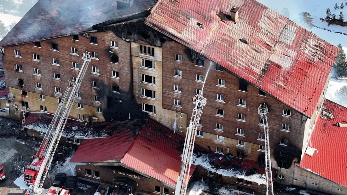 Nouă persoane au fost reținute după incendiul devastator din Turcia. Bilanțul a ajuns la 76 de morți și zeci de răniți