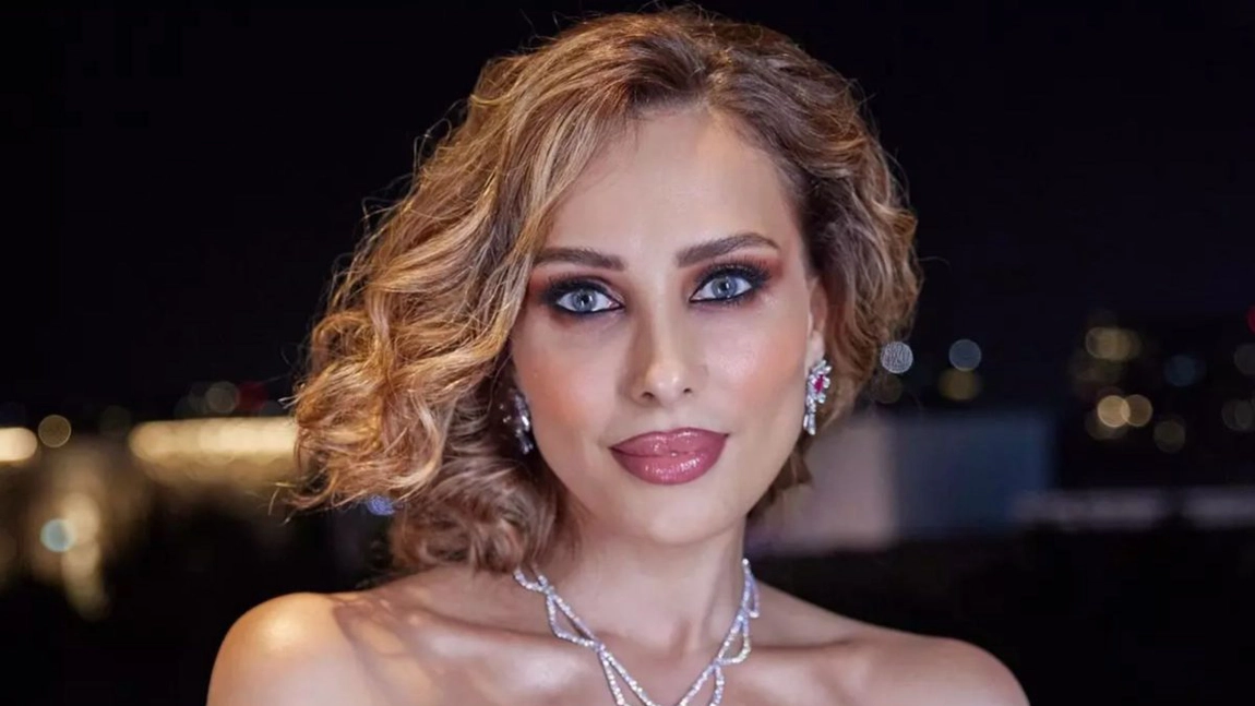 Iulia Vântur și-a pozat iubitul cu un copil în brațe. Ce i-a transmis de ziua lui