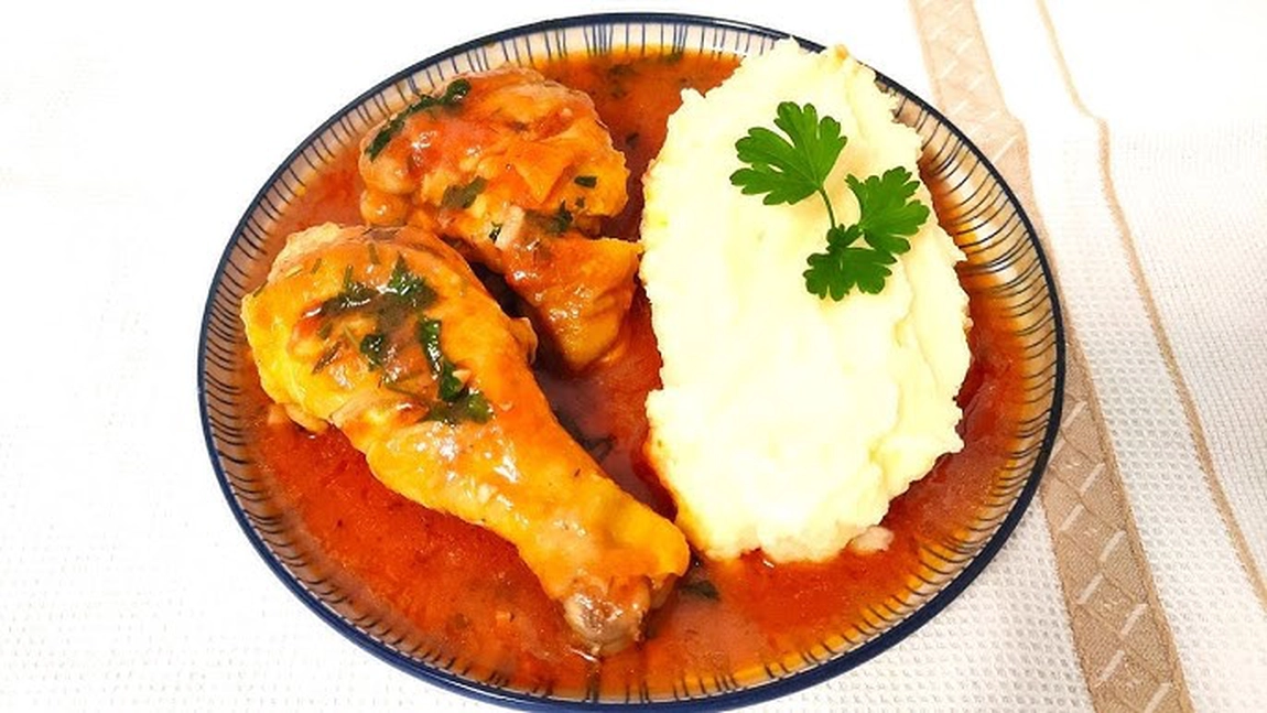 Mâncare de roșii cu carne de pui, o rețetă delicioasă simplu de făcut