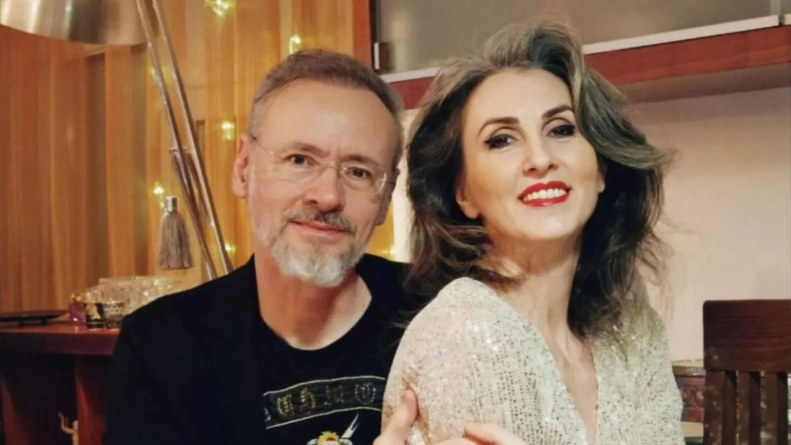 Mihai Albu s-ar fi logodit deja cu iubita sa! Cei doi poartă verighete