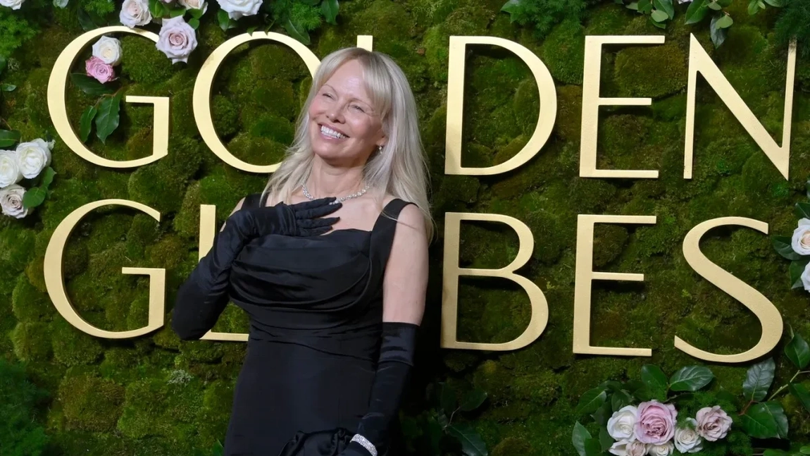 Pamela Anderson uimește la Globurile de Aur: „Nimic nu face o femeie să se simtă mai bine”