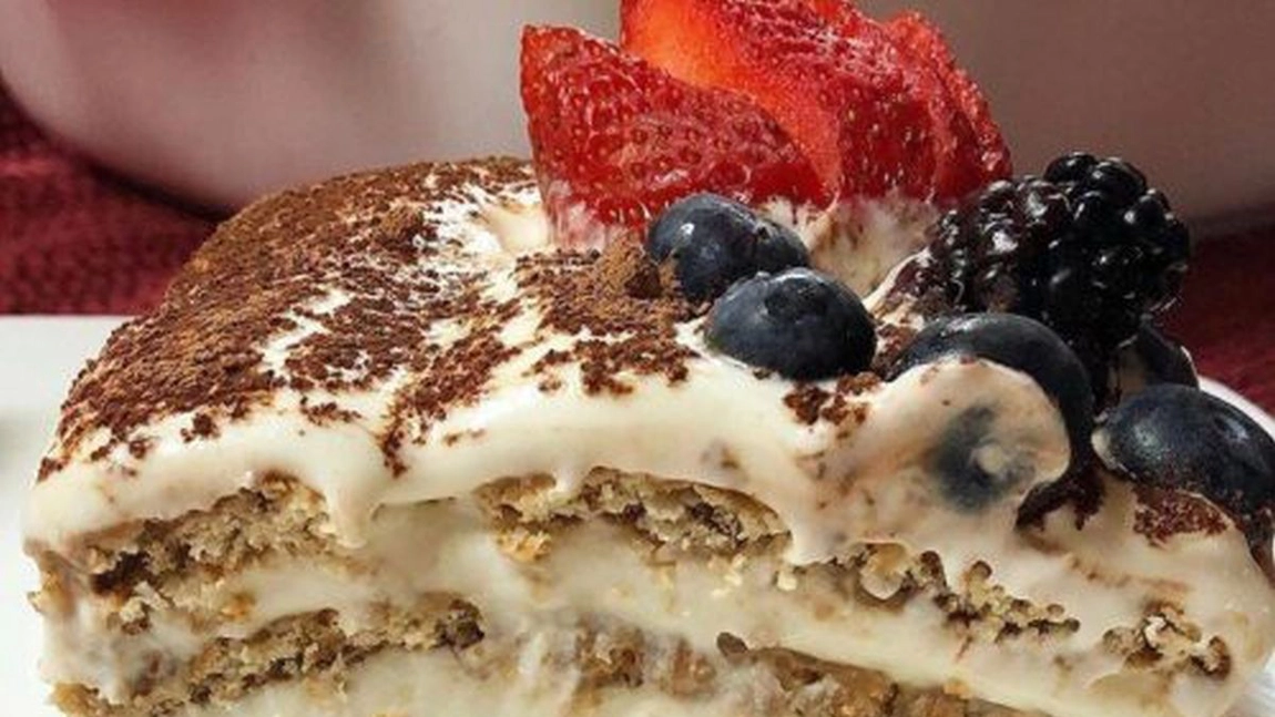Prăjitură cu mascarpone și frișcă. Perfectă pentru orice ocazie