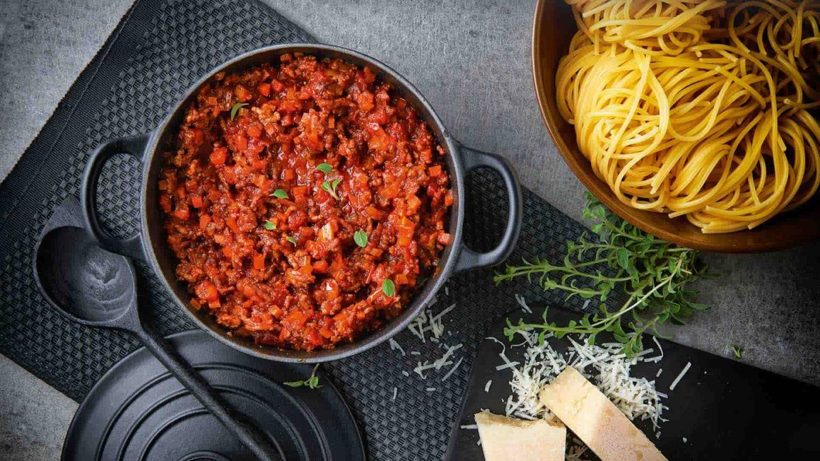 Cum să pregătești un ragu de vită autentic. Rețetă clasică italiană cu mămăligă