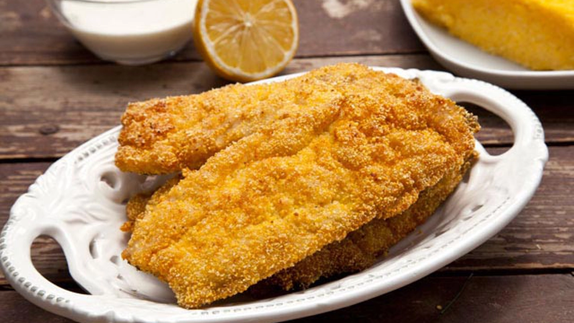 Șalău prăjit cu sos de unt și lămâie. O rețetă rapidă și delicioasă