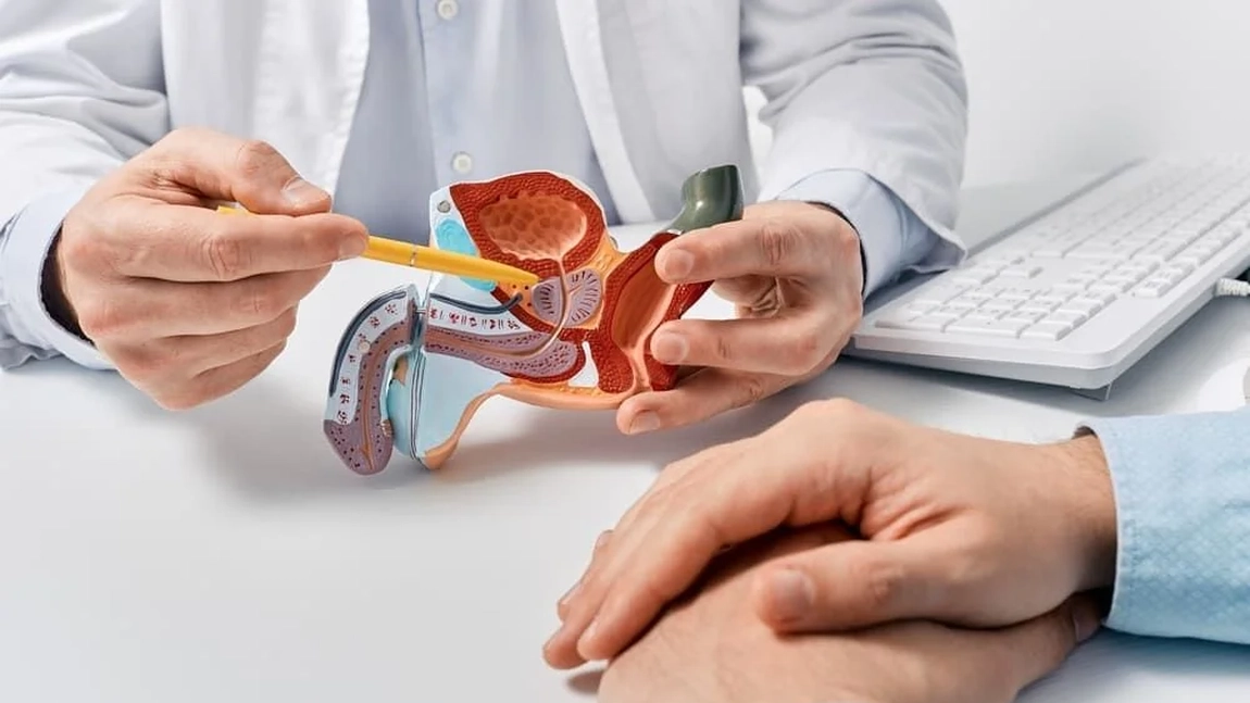 Simptome de cancer rectal. Cum să le gestionezi și ce măsuri de tratament sunt disponibile