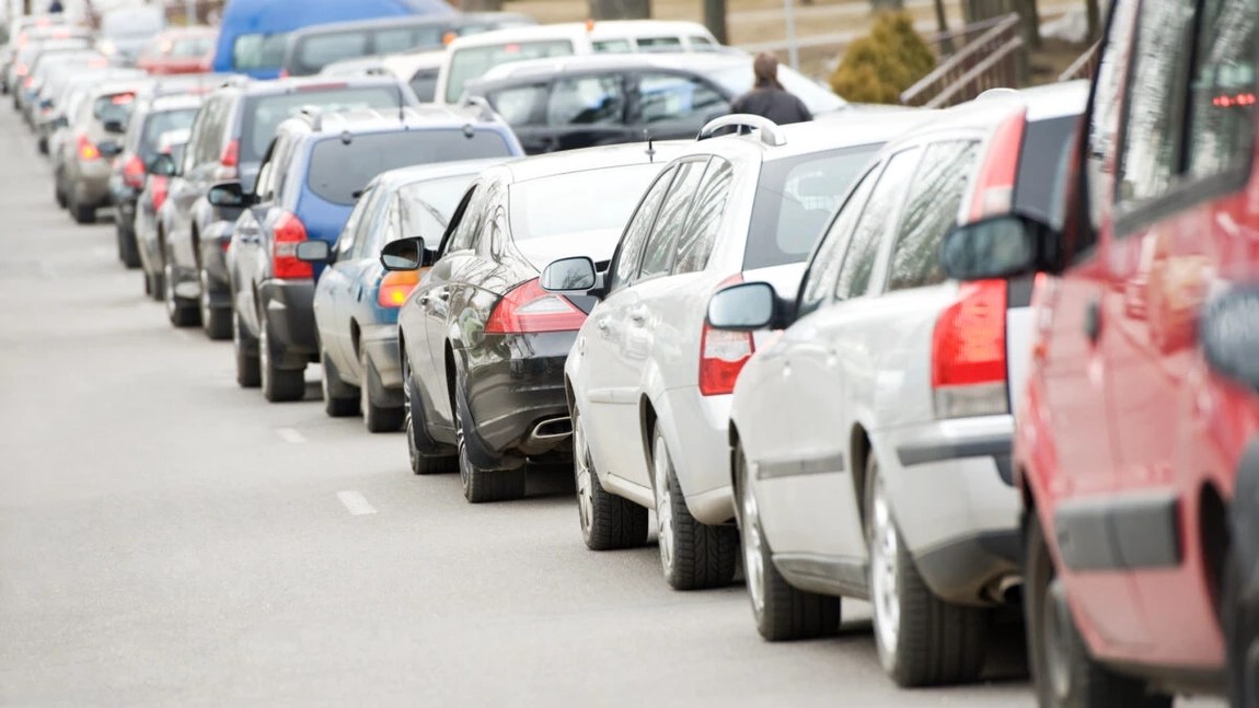 Taxe mai mari pentru șoferii care au mașini vechi! Ce schimbări îi așteaptă pe conducătorii auto