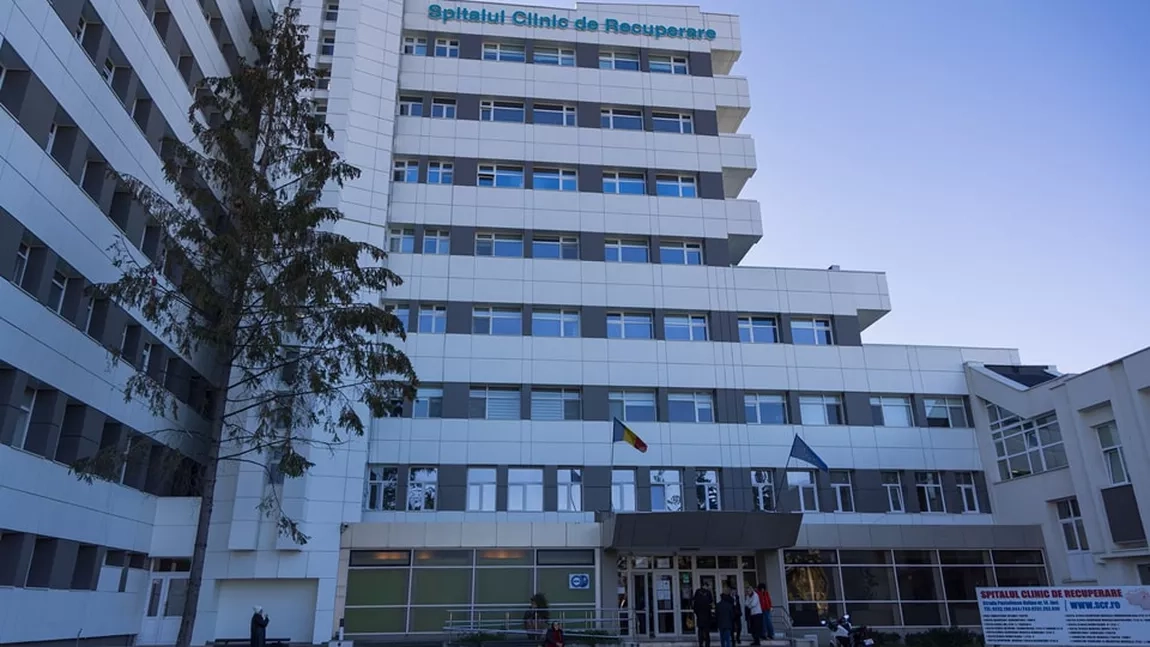 Incendiu în curtea Spitalului de Recuperare Iași. Pompierii au intervenit