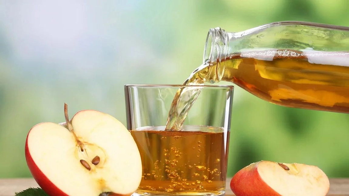 Sucul de mere natural. O alternativă pentru persoanele care vor să slăbească