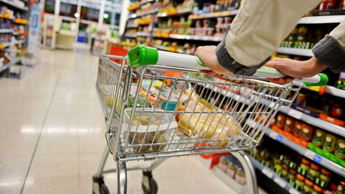 Plafonarea prețurilor alimentelor a dus la creșterea prețurilor la detergenți! România în topul țărilor din UE