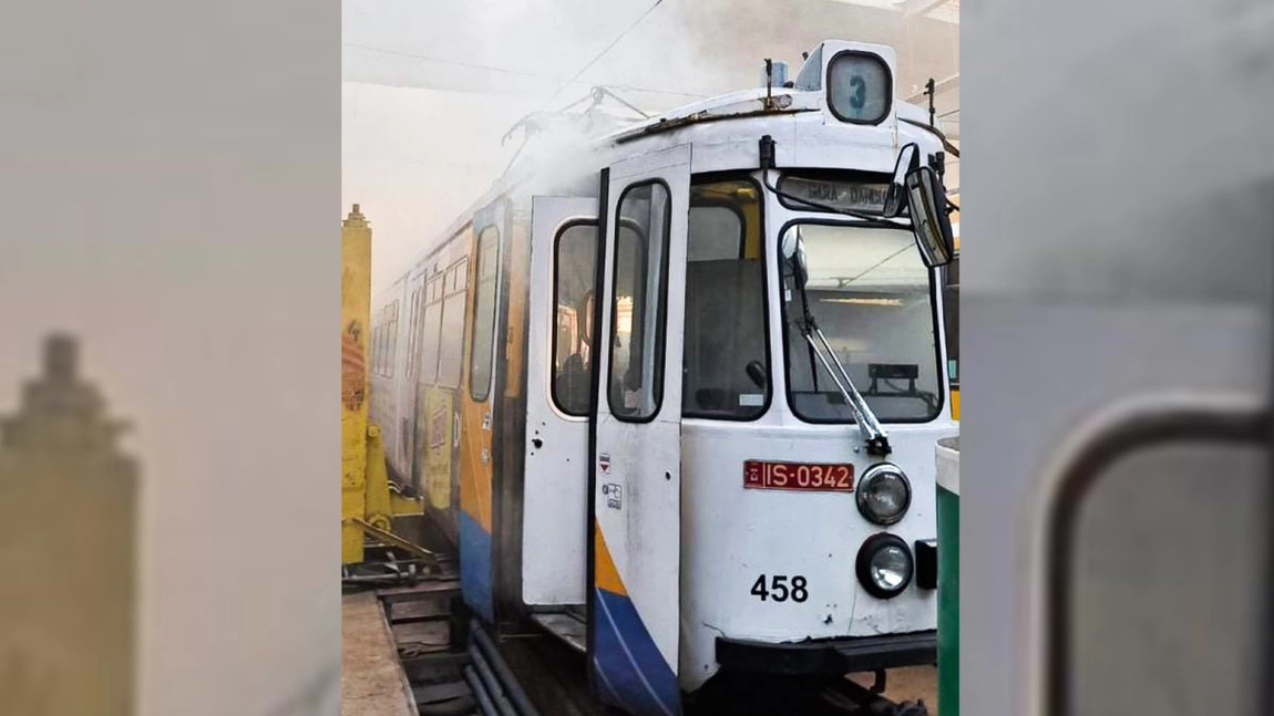 Un tramvai de la CTP Iași a luat foc după ce a fost instalat sistemul anti-coliziune. „Era de așteptat, pe un tramvai cu o vechime de 60 de ani să pui tehnologie de ultimă oră?”