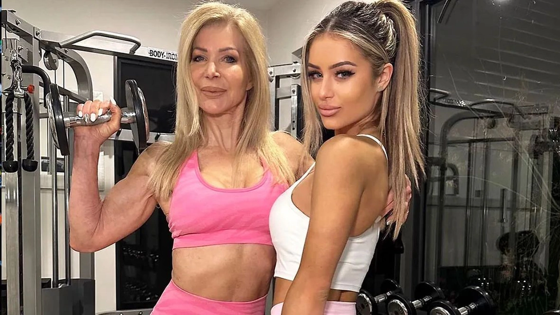 Are 64 de ani și este visul bărbaților tineri! Adoră să se posteze în bikini!
