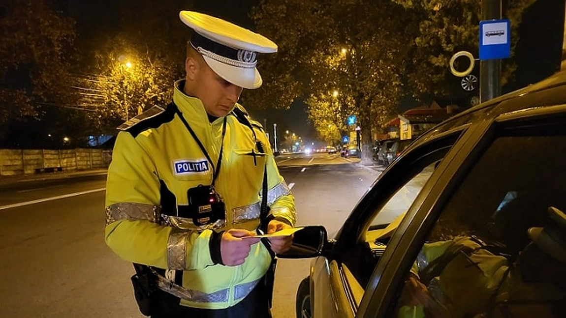 Șapte conducători auto s-au ales cu permisul de conducere suspendat, după ce au fost depistați cu nereguli în trafic de către polițiști