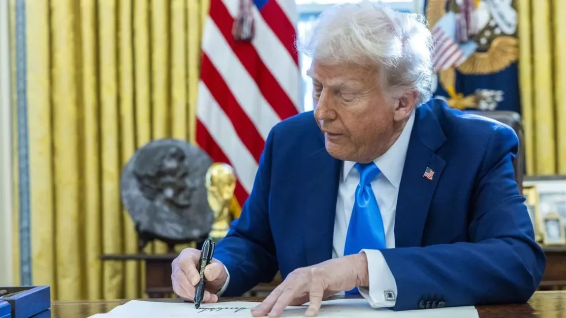 Donald Trump a finalizat conversația telefonică avută cu Volodimir Zelenski: „Suntem pe drumul cel bun”