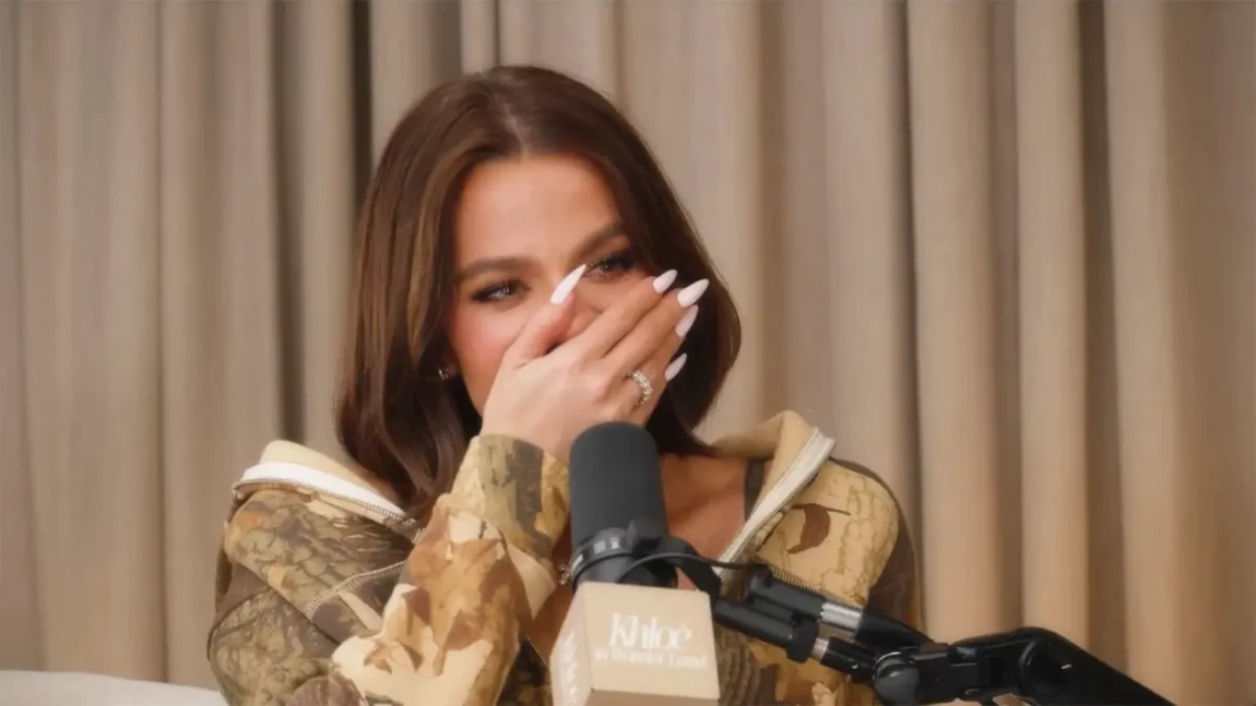 Khloe Kardashian și poveștile neașteptate din viața amoroasă. Vedeta s-a întâlnit cu un bărbat care udă patul