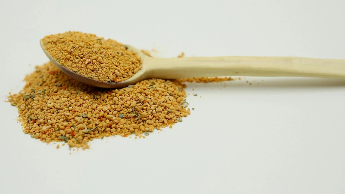 Secretele api-terapiei - cum te ajută produsele apicole să eviți gripa și răceala