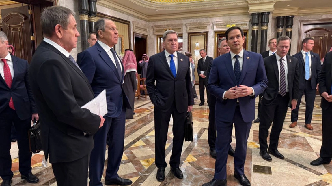 Statele Unite şi Rusia propun un plan de pace în trei etape: Oprirea focului, alegeri în Ucraina iar, mai apoi, semnarea acordului de pace