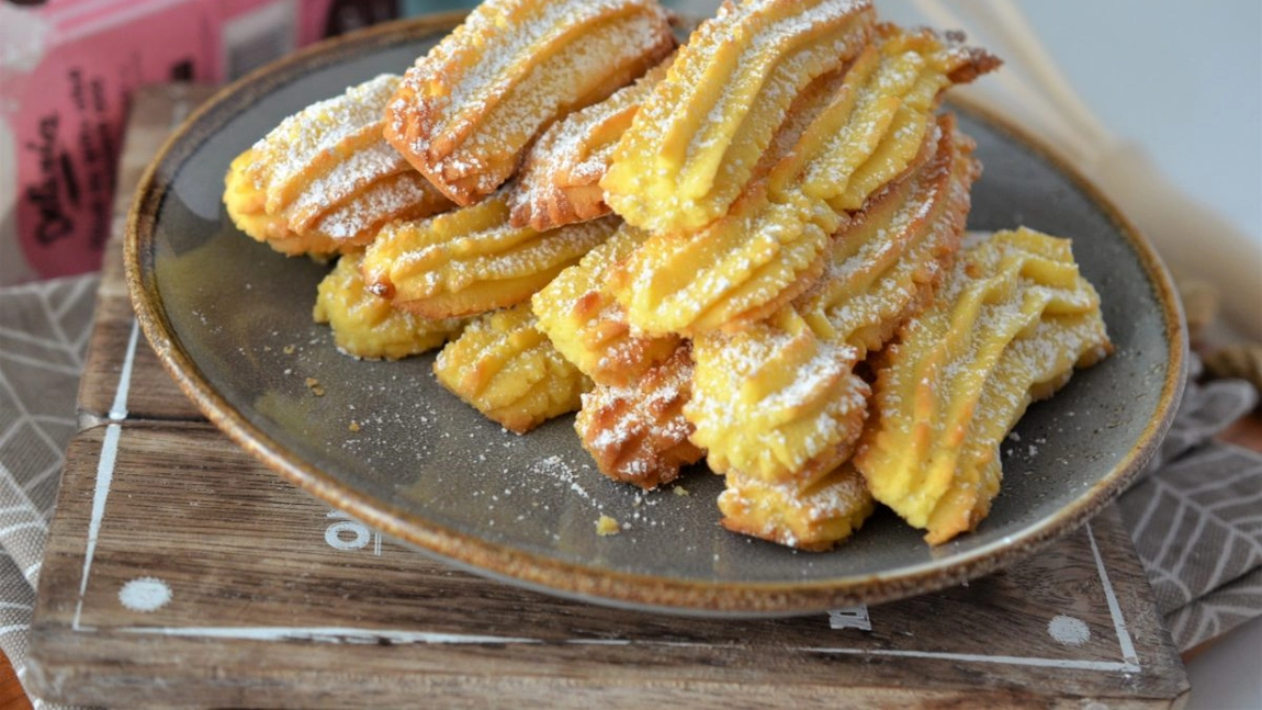 Biscuiți șprițați de casă, cu untură! Rețeta cu care bunicile ne-au îndulcit copilăria!