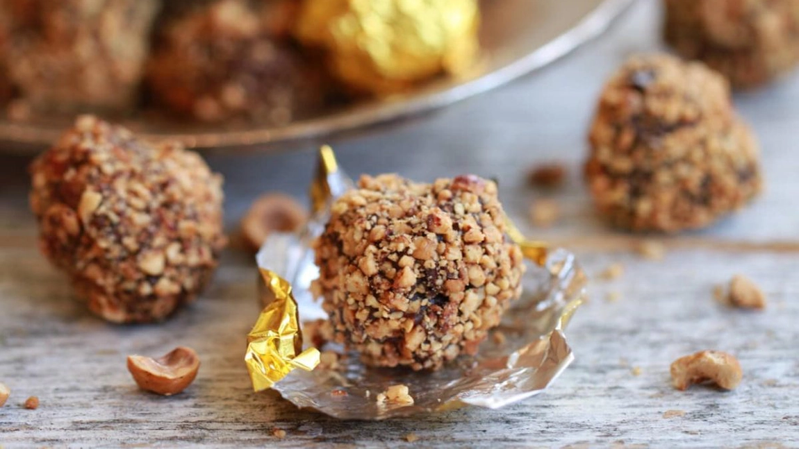 Rețetă de bomboane Ferrero Rocher - Mai bune decât cele din comerț!