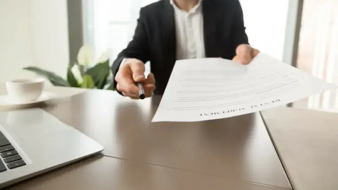 Documentul obligatoriu pentru mulți români! Cine nu îl completează la timp va plăti taxa de două ori