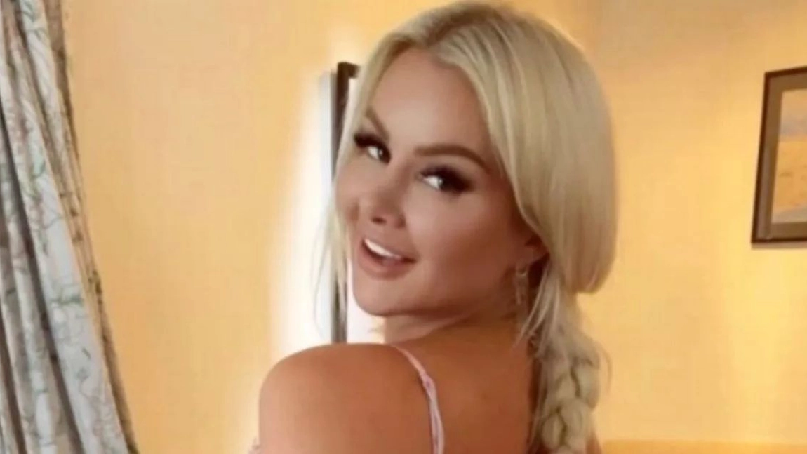 Un fost model PlayBoy a trecut la OnlyFans! O implică și pe fiica ei în conținutul provocator!
