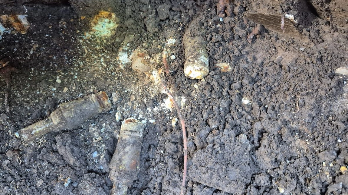 Echipa pirotehnică a intervenit pentru asanarea mai multor elemente de muniție neexplodată, în comuna Victoria