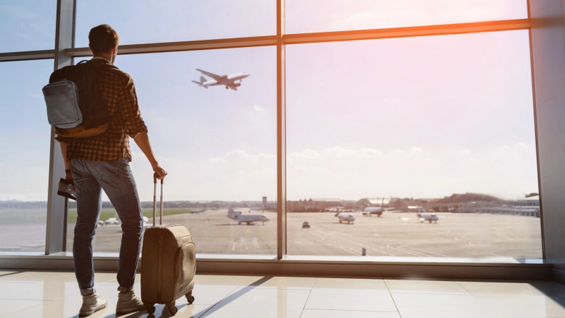 Se schimbă regulile pentru persoanele care călătoresc cu avionul! Documentul obligatoriu pentru toți pasagerii