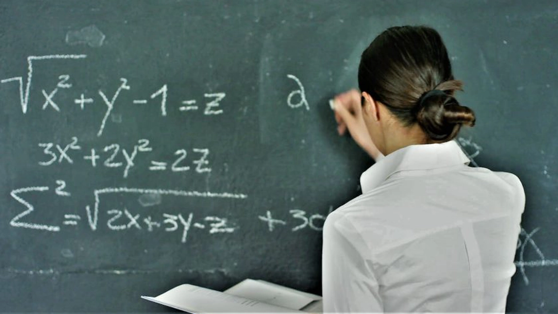 Profesorii suplinitori cer Ministerului Educației o dezbatere privind titularizarea și stabilitatea profesională