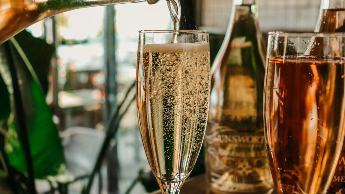 Alertă pe piața vinurilor: Americanii fac rezerve masive de Prosecco italian, temându-se de taxe vamale impuse de Trump