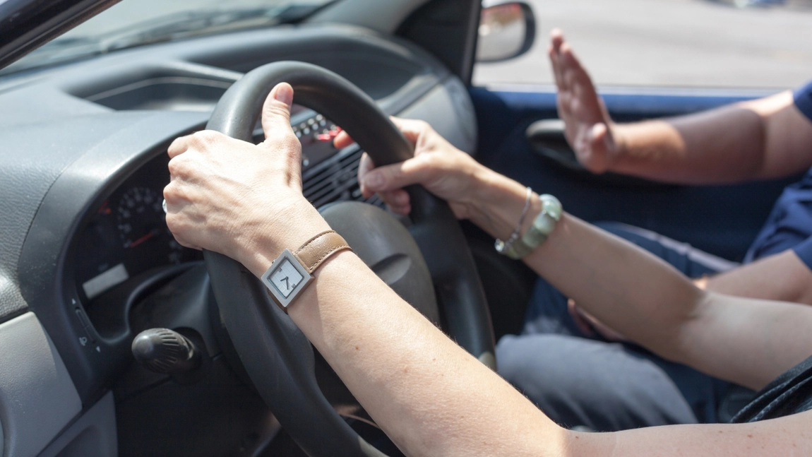 Se schimbă regulile pentru tinerii între 17 și 24 de ani, care vor să obțină permisul de conducere! Ce înseamnă starea de probă și permisul de conducere gradat
