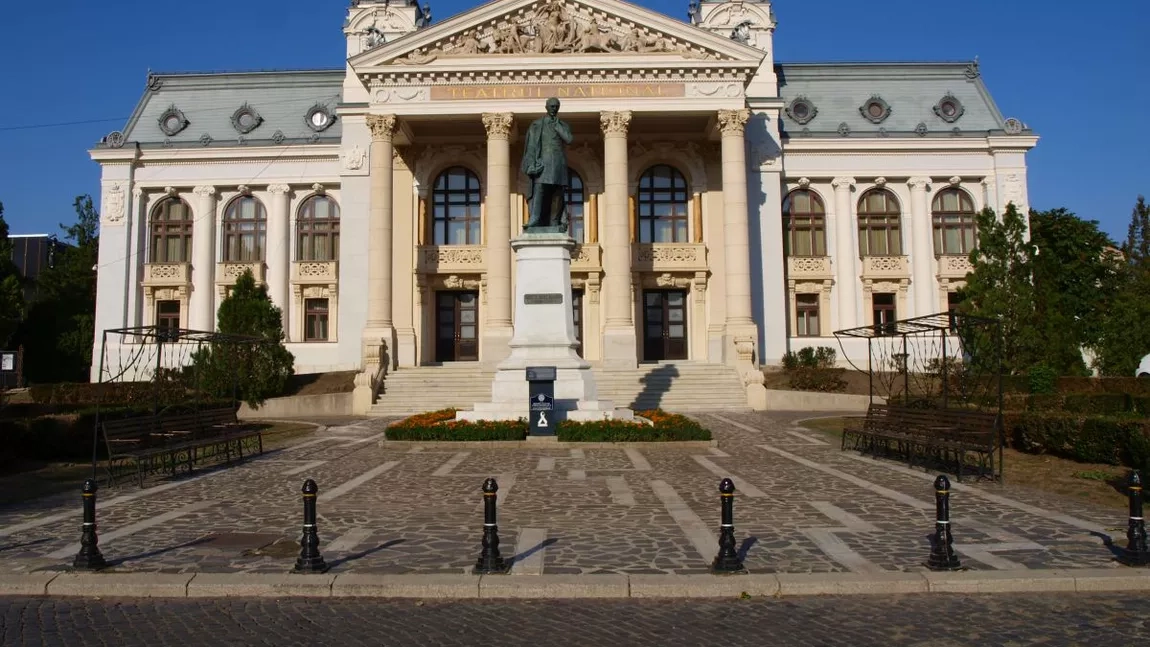La Teatru³, în premieră, „Soarele în oglindă” de Carmen Dominte, spectacol-lectură în regia lui Radu Ghilaș