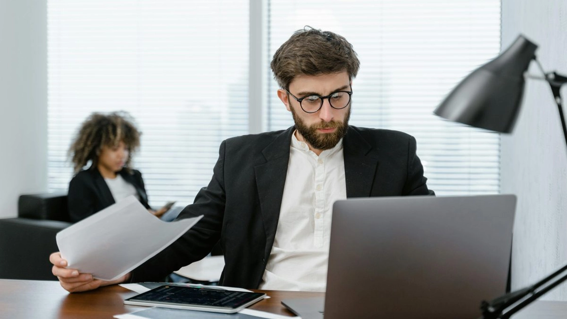 Obține un credit pentru susținerea afacerii tale online, în doar 24 de ore (P)