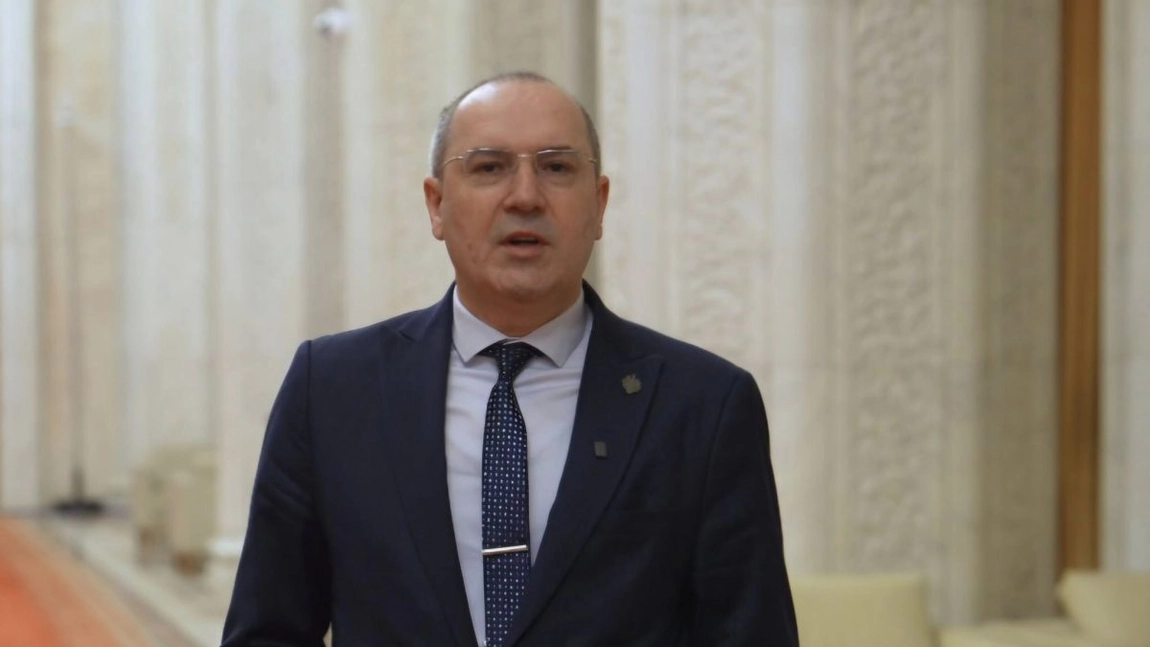 Deputatul Silviu-Octavian Gurlui cere explicații ministrului Daniel David privind eliminarea geografiei din licee (P)