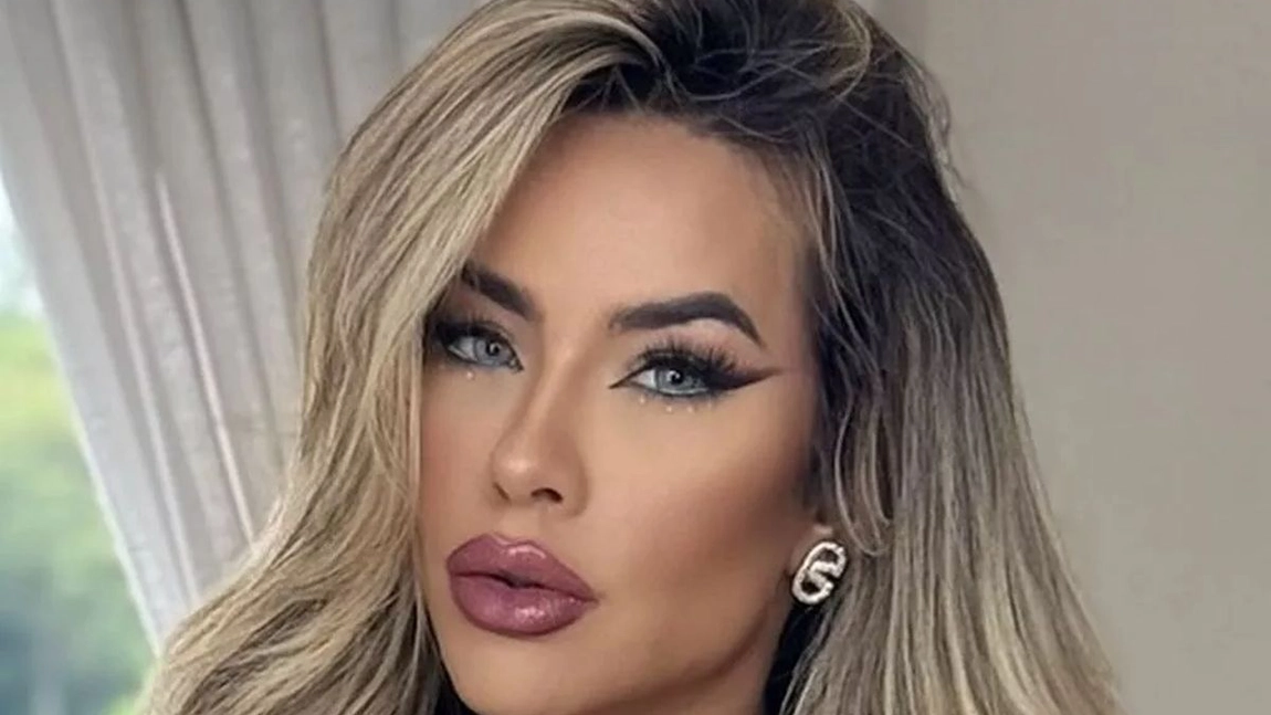 Carolina este dansatoarea de la Carnavalul din Rio, cunoscută pentru posterior ei! „Jur că este natural!”