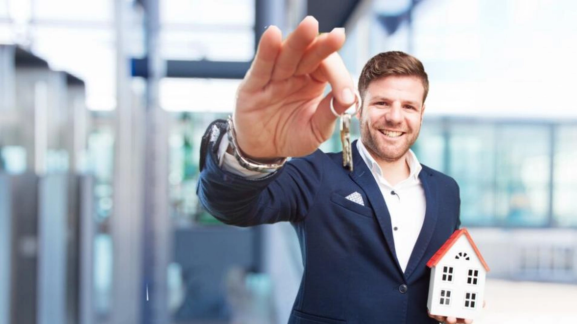 Ce presupune achiziționarea unei francize imobiliare: Pași concreți