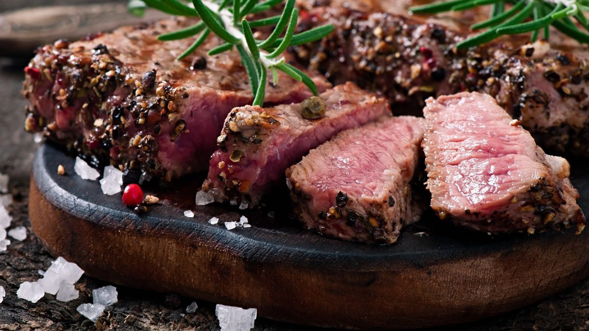 Rețeta pentru carne de vită la tigaie! Iată cum să pregătești perfect o friptură!