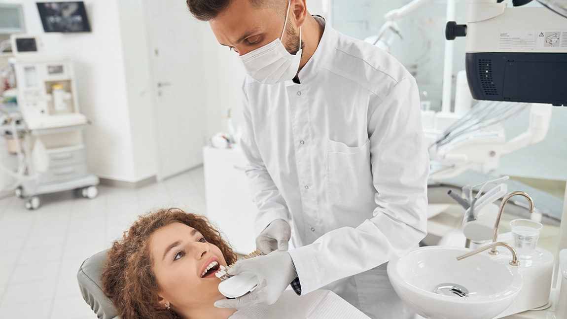 De ce să alegi o clinică stomatologică în locul unui cabinet obișnuit?