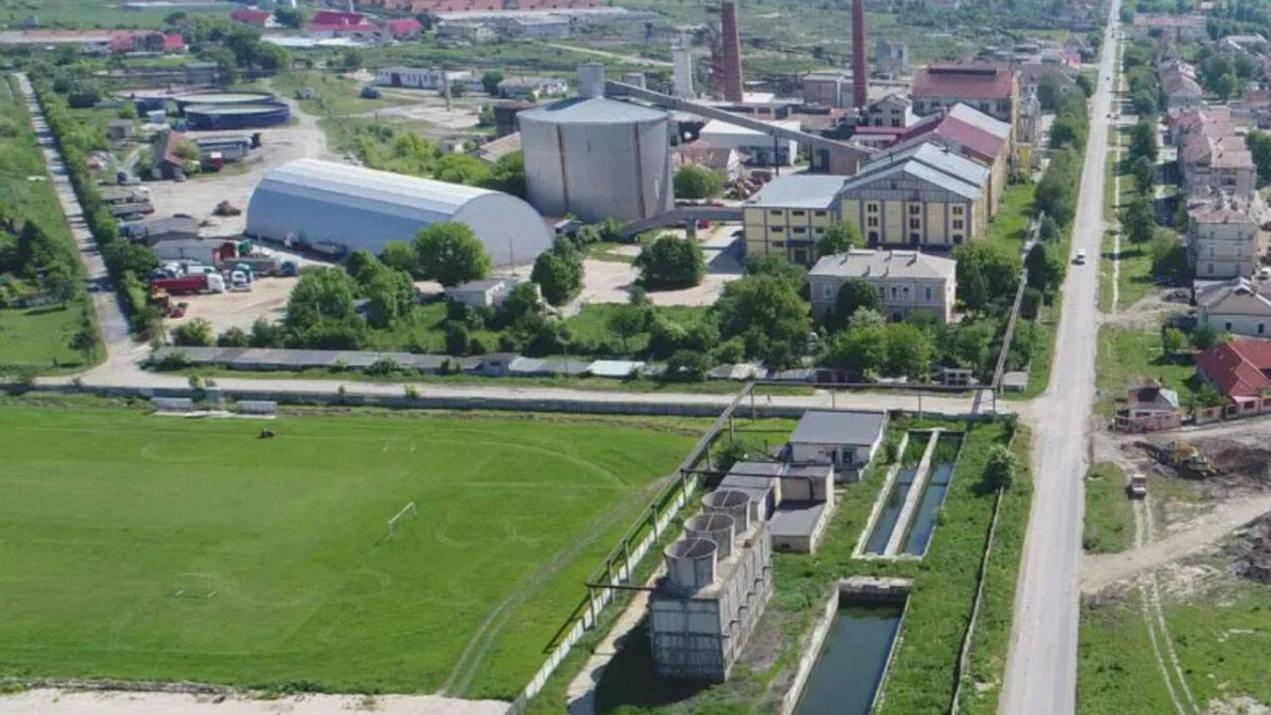 Fabrica de zahăr Bod ar putea fi închisă. Președintele SINDALIMENTA: „Se cumpără zahăr din Ucraina cu eticheta Bod. Compania va fi îngropată pentru a face loc imobiliarelor”