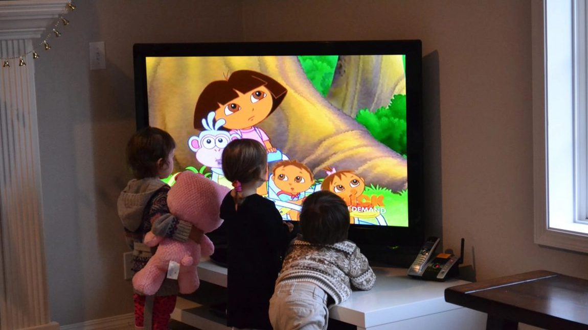 Filmele și desenele animate pentru copii  - Iată tot ce trebuie să știi despre impactul lor