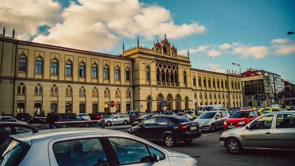 Gara din Iași va avea sistem de iluminat nou! CFR Călători cheltuie 280.000 de euro pentru lucrări
