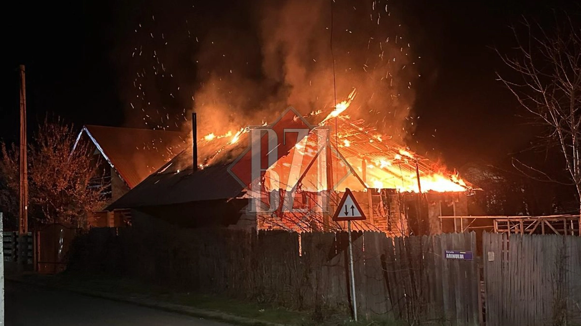 Incendiu în Lunca Cetățuii! O casă a fost mistuită de flăcări - EXCLUSIV