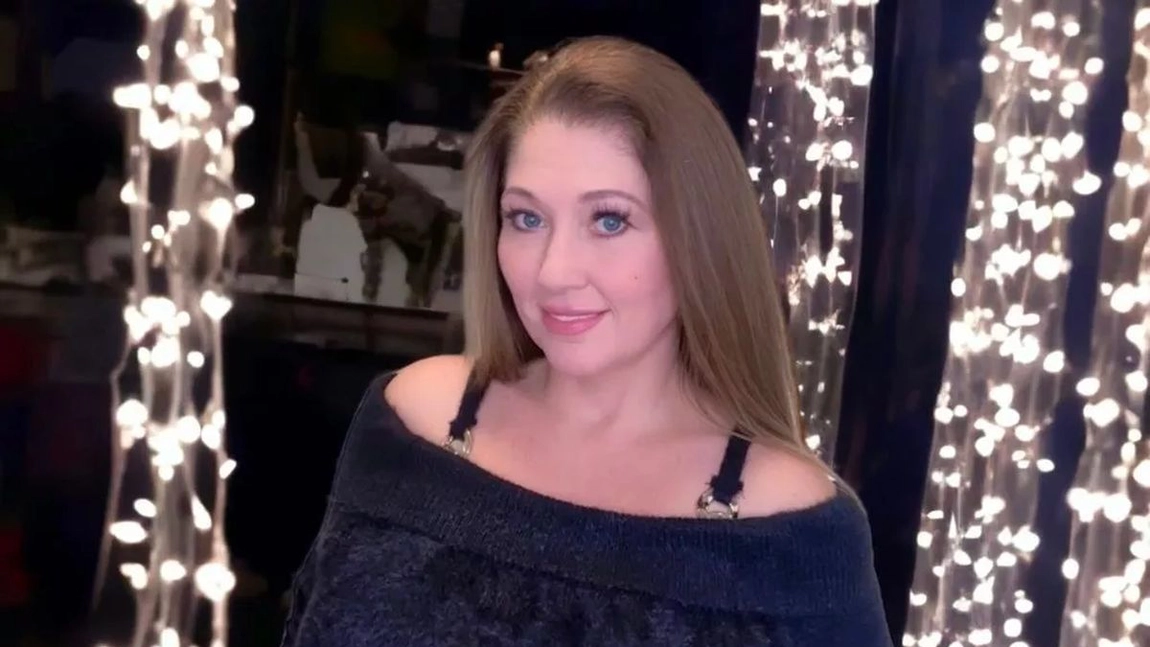 A fost îndrumată de iubitul mai tânăr să facă OnlyFans! El e cu 20 de ani mai mic!